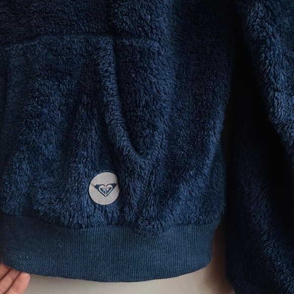 🎄Cozy Cobalt Pullover - Picture 2 of 4